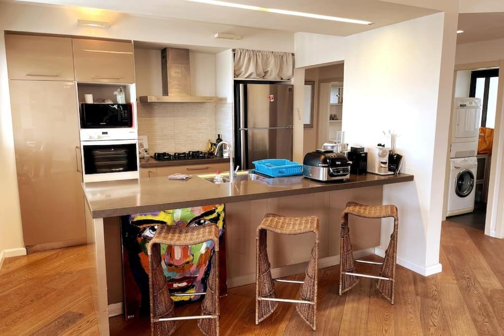 Beautiful Penthouse W/Amazing View, Prime Location Apartment Рамат Ган Екстериор снимка