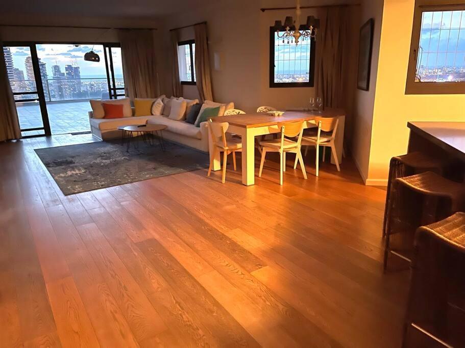 Beautiful Penthouse W/Amazing View, Prime Location Apartment Рамат Ган Екстериор снимка