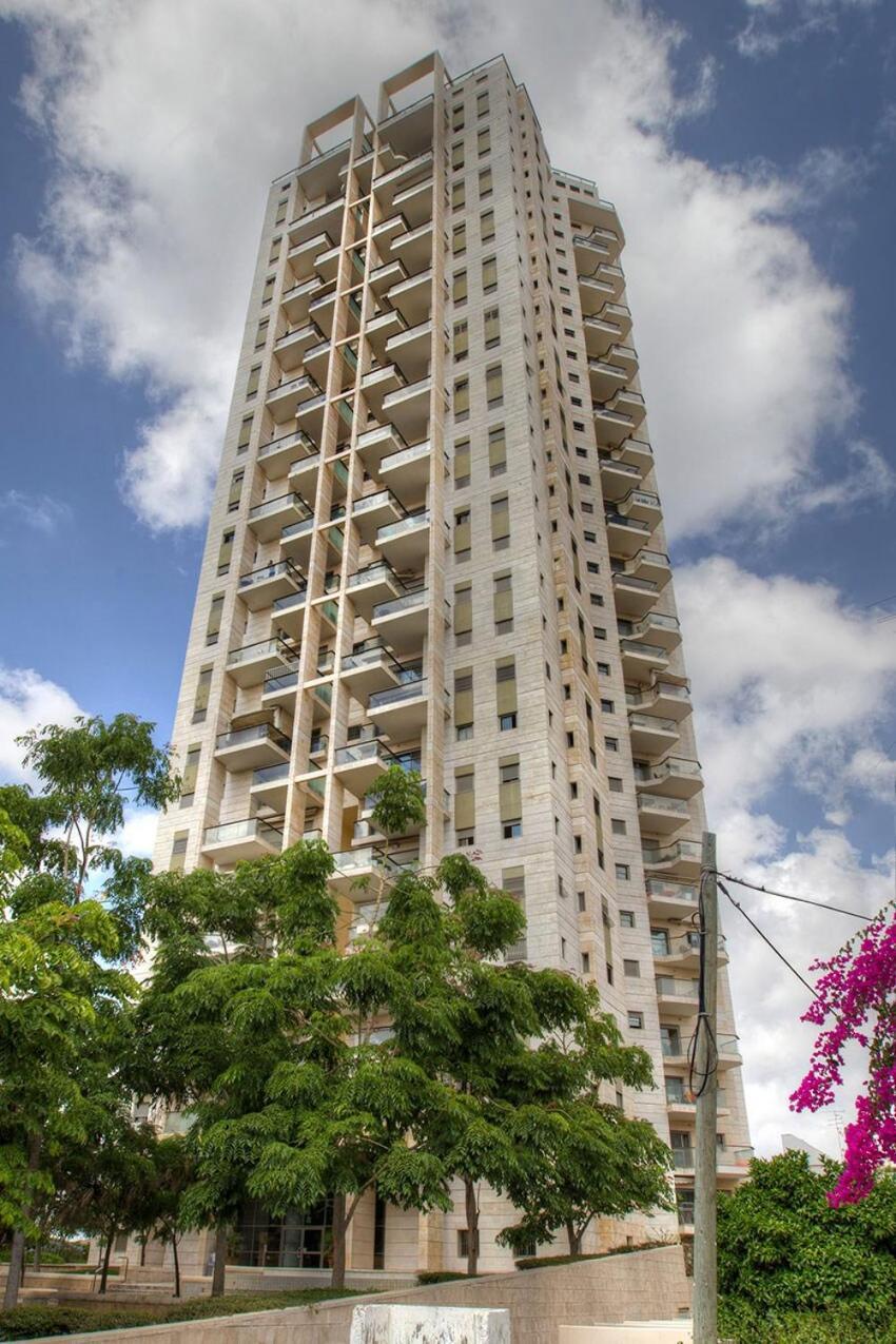 Beautiful Penthouse W/Amazing View, Prime Location Apartment Рамат Ган Екстериор снимка