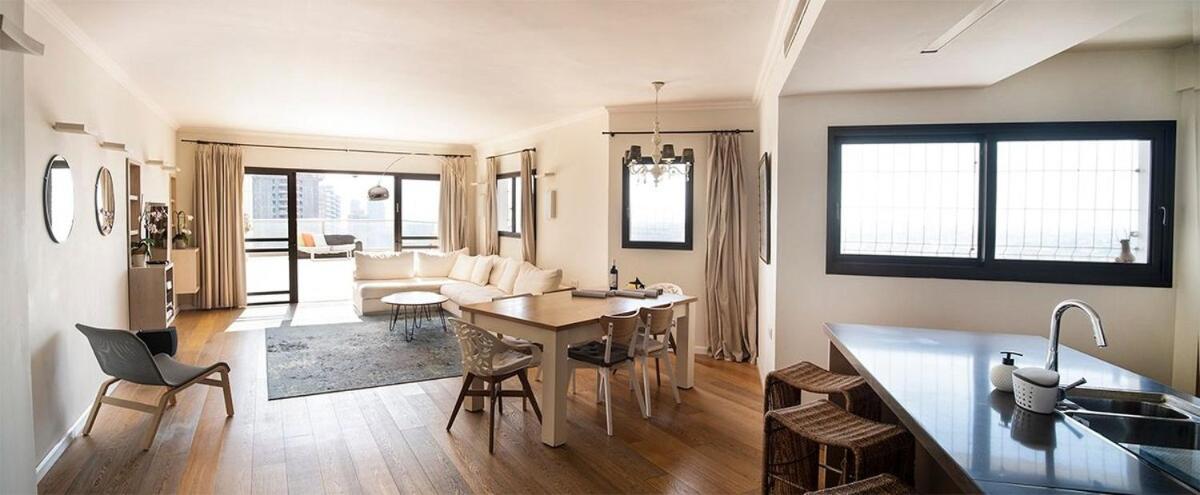 Beautiful Penthouse W/Amazing View, Prime Location Apartment Рамат Ган Екстериор снимка
