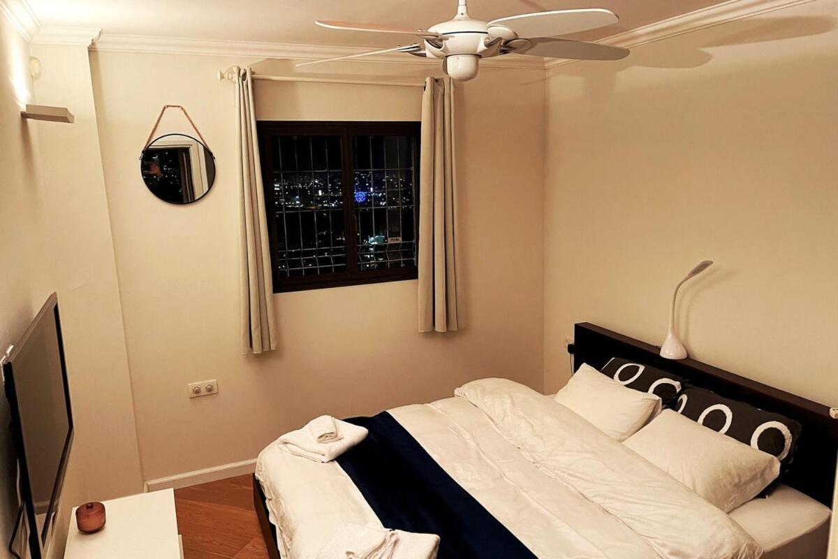 Beautiful Penthouse W/Amazing View, Prime Location Apartment Рамат Ган Екстериор снимка